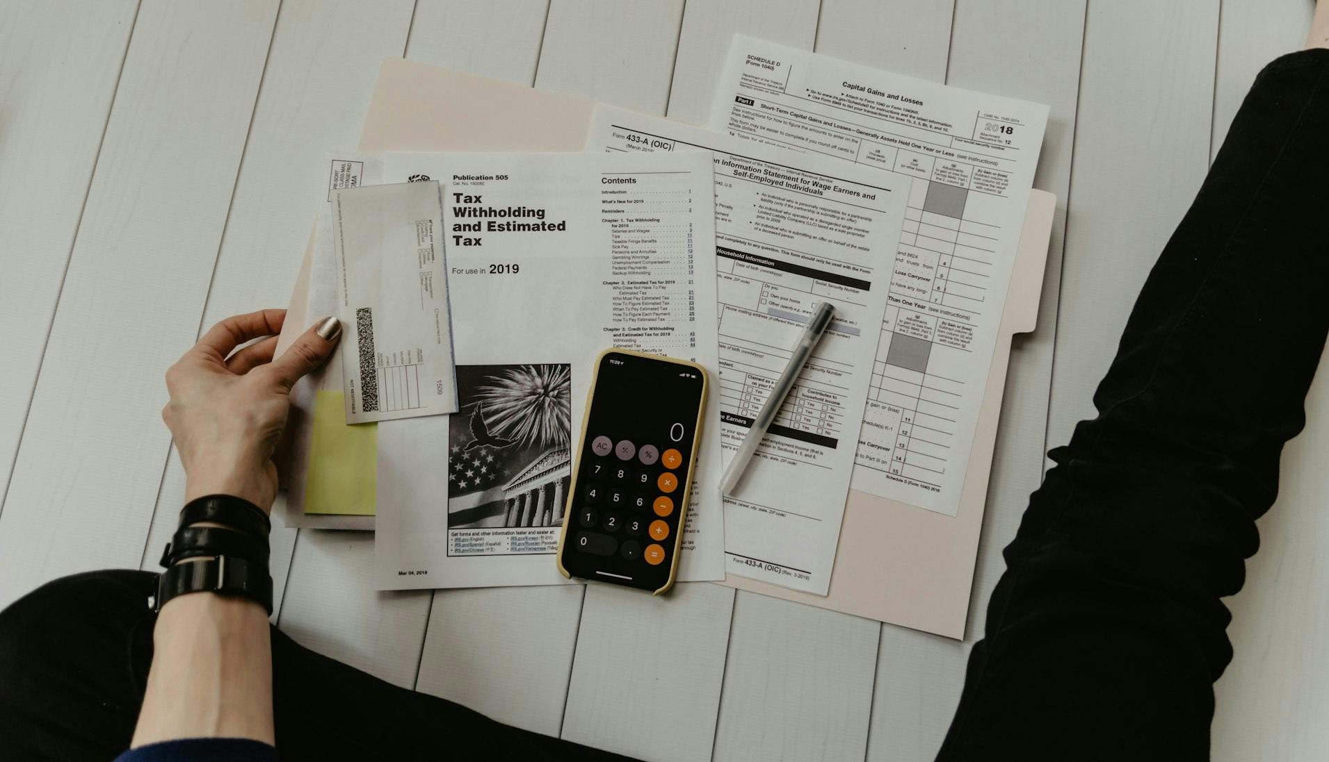 Customize your accountant resume with our professional templates to highlight your skills, experience, and qualifications. Increase your job prospects and land your dream role in the accounting field.